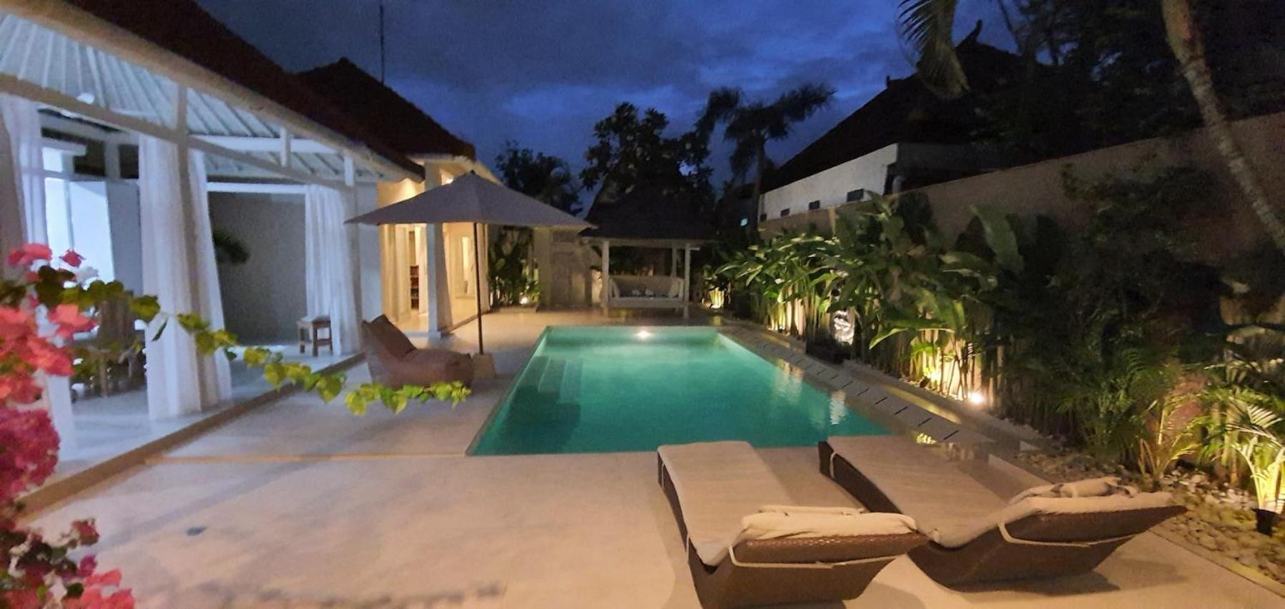 La Dolce Villa Seminyak Exterior foto